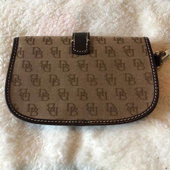 Dooney & Bourke signature DB Wristlet - Picture 8 of 16